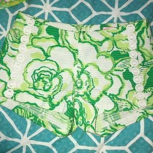 Very cute Lilly Pulitzer Shorts size 2 EUC